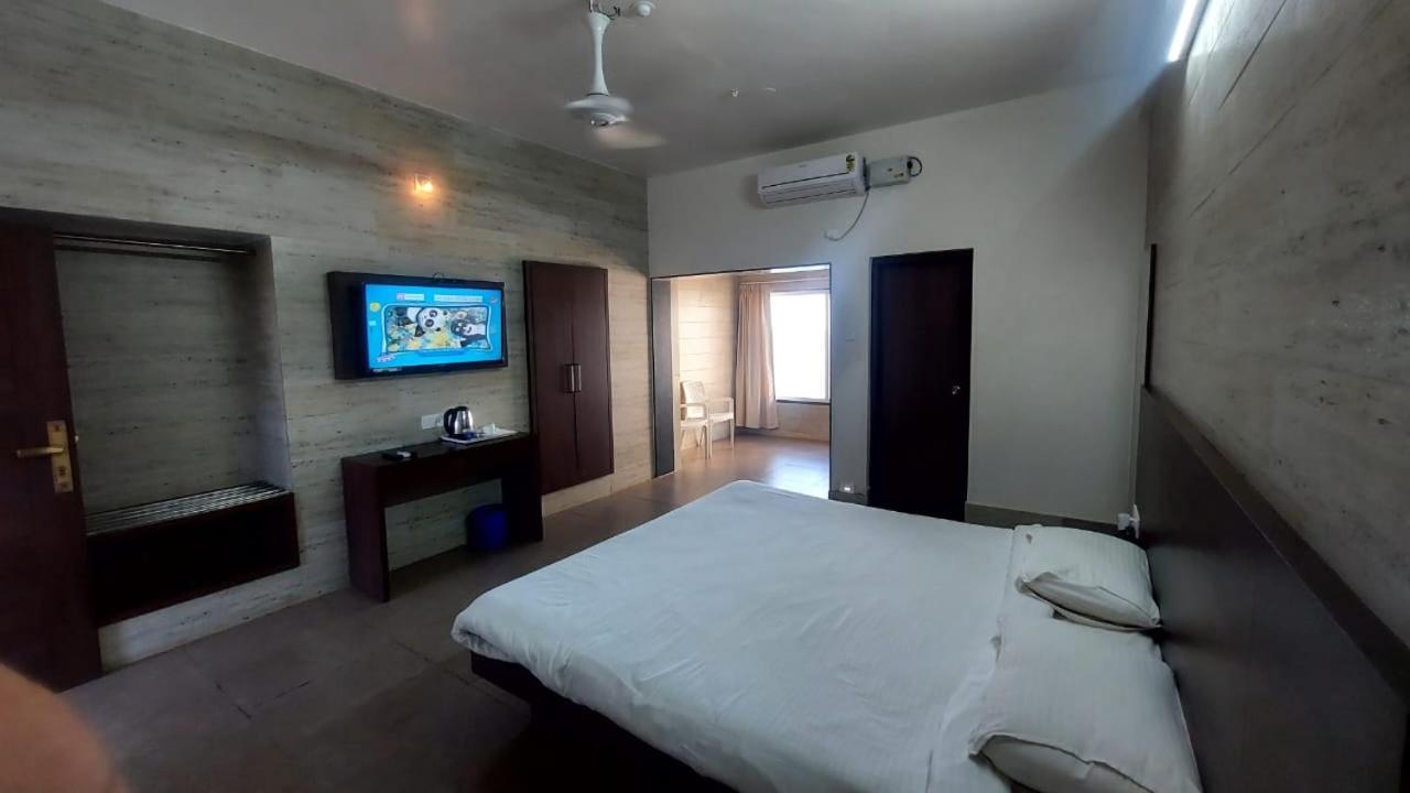 Rns Guest House Māvalli Екстериор снимка